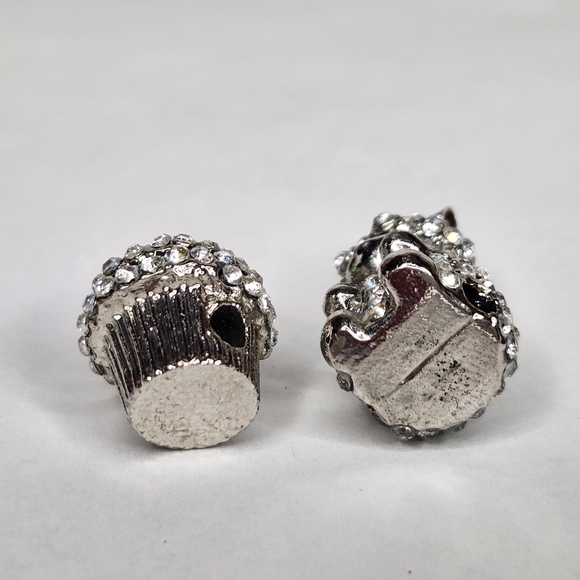 Crystal Rhinestone Encrusted Gummi Bear & Cupcake Metal Charm Beads - Picture 5 of 5